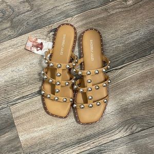 Sincerely Julius Women’s Scandals